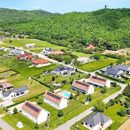 Apartmán P&g Balaton Poolside - Biro Tours Nr 122 *