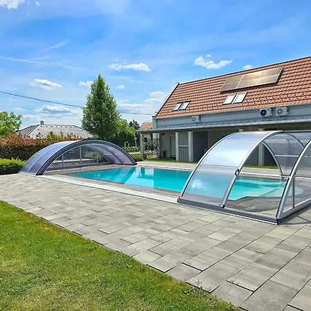 Apartmán P&g Balaton Poolside - Biro Tours Nr 122